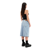 ENSEMBLE SHORT JEANS BAGGY BLEU CLAIR + DÉBARDEUR PREMIUM